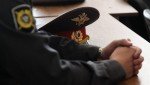 В Курганинске полицейские по горячим следам задержали разбойника, напавшего на пенсионерку с ножом у нее дома